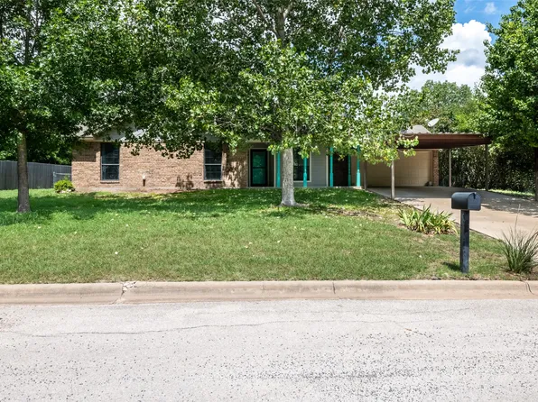 403 Lee Rd, Hamilton, TX 76531