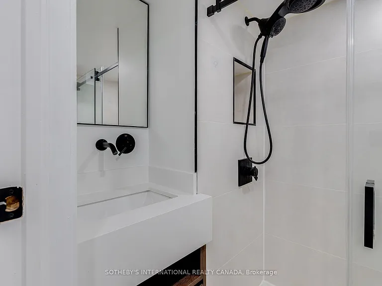 120 Glenlake Ave #BASEMENT — Photo 17