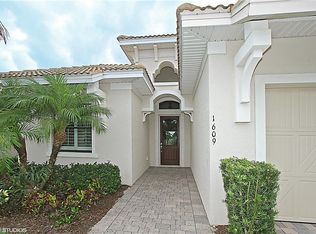 1609 Serrano Cir, Naples, FL 34105