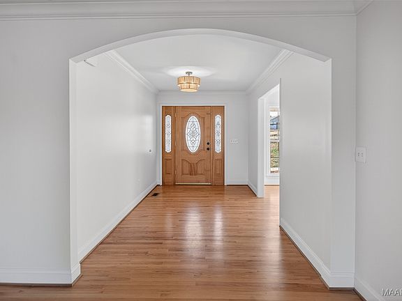 3rd image of 914 Wilson Rd