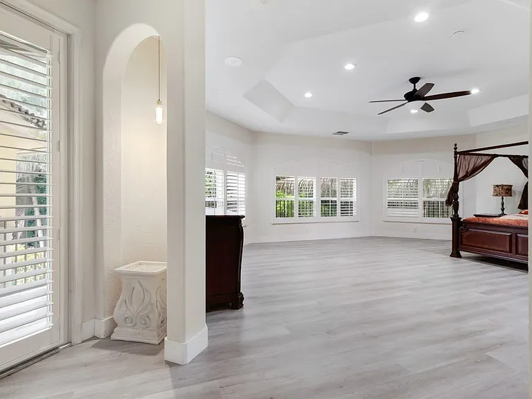 6301 SW 58th Ct — Photo 24