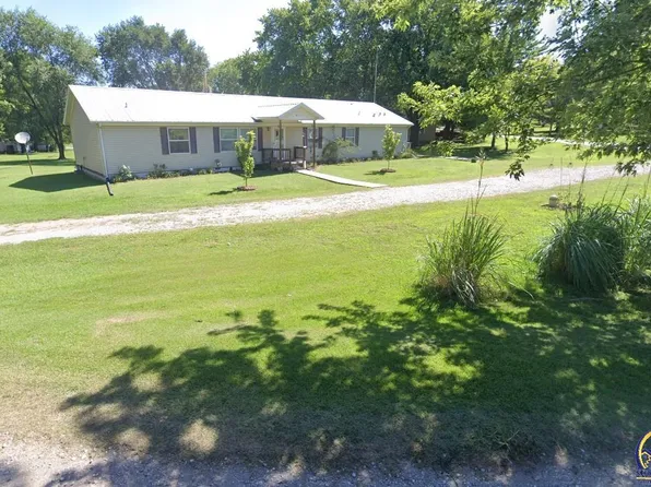 37 Meadow View Dr, Mound City, KS 66056
