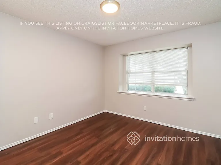 944 Carlin Ln — Photo 10