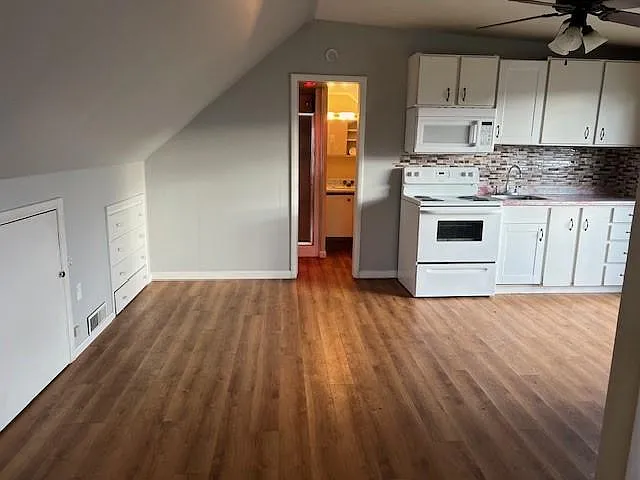 4560 Persimmon Rd — Photo 3