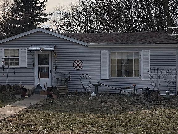 2bedroom,1 bath, 800 sqft 