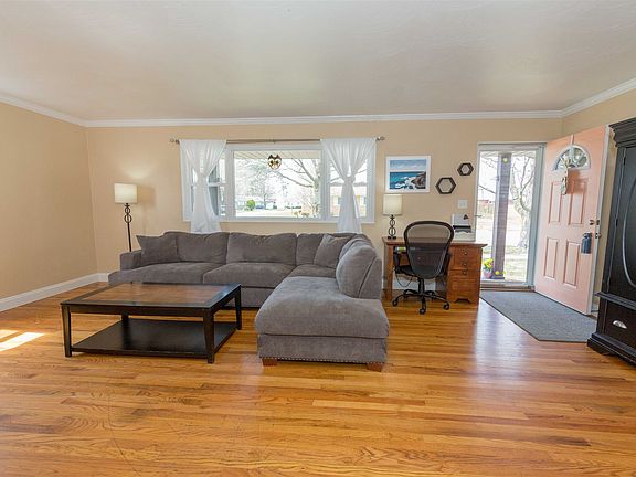4th image of 1506 Gordon Dr