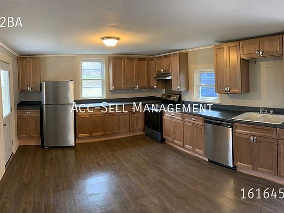 3rd image of 705 W Grove St