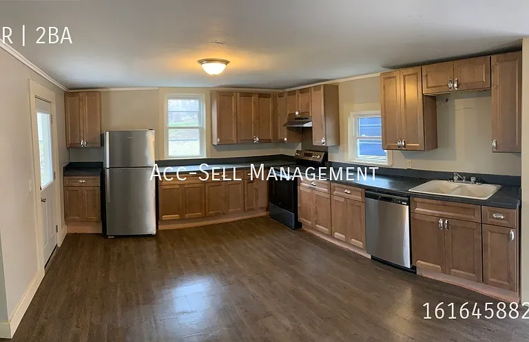 705 W Grove St — Photo 6