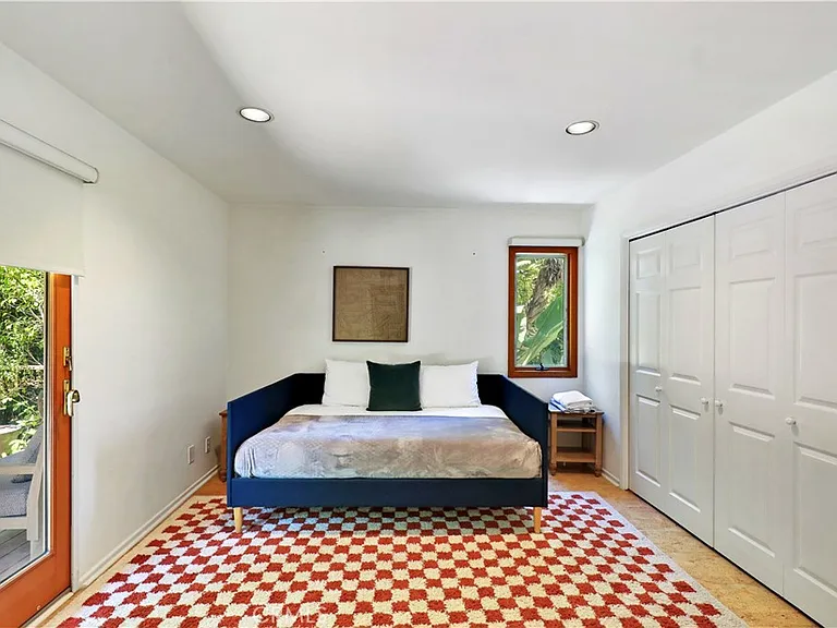 7161 Grasswood Ave — Photo 22