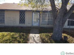 5858 Midcrown Dr, San Antonio, TX 78218