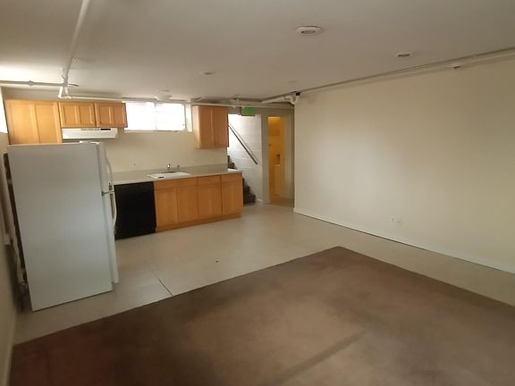 3rd image of 1432 N Gaylord St #6