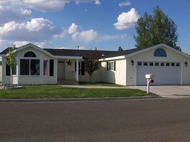 Front w/Garage