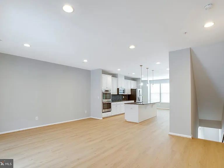 43306 John Michael Ter — Photo 23