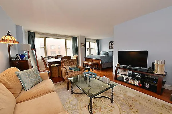 Sold by William Raveis Real Estate | media 12