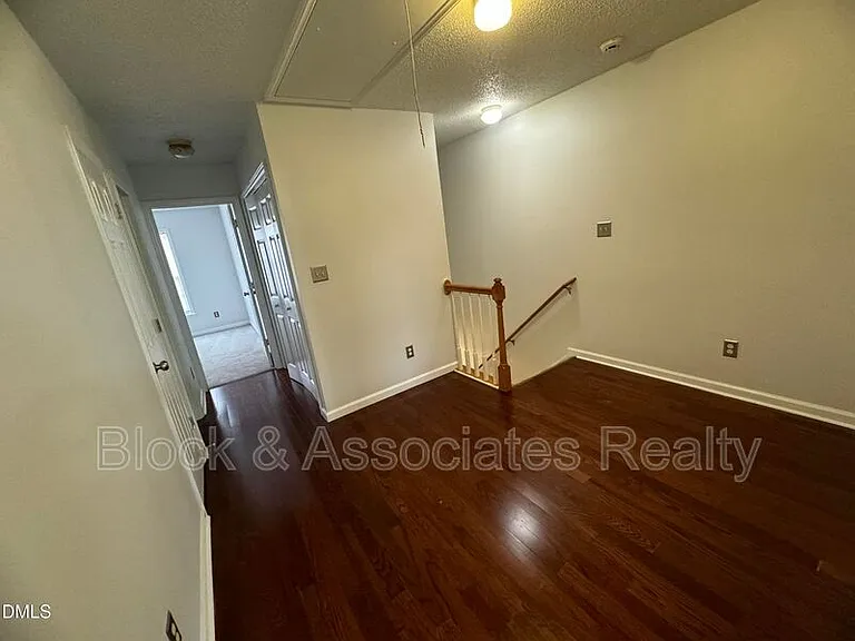 4804 Tanglewood Oaks St — Photo 4