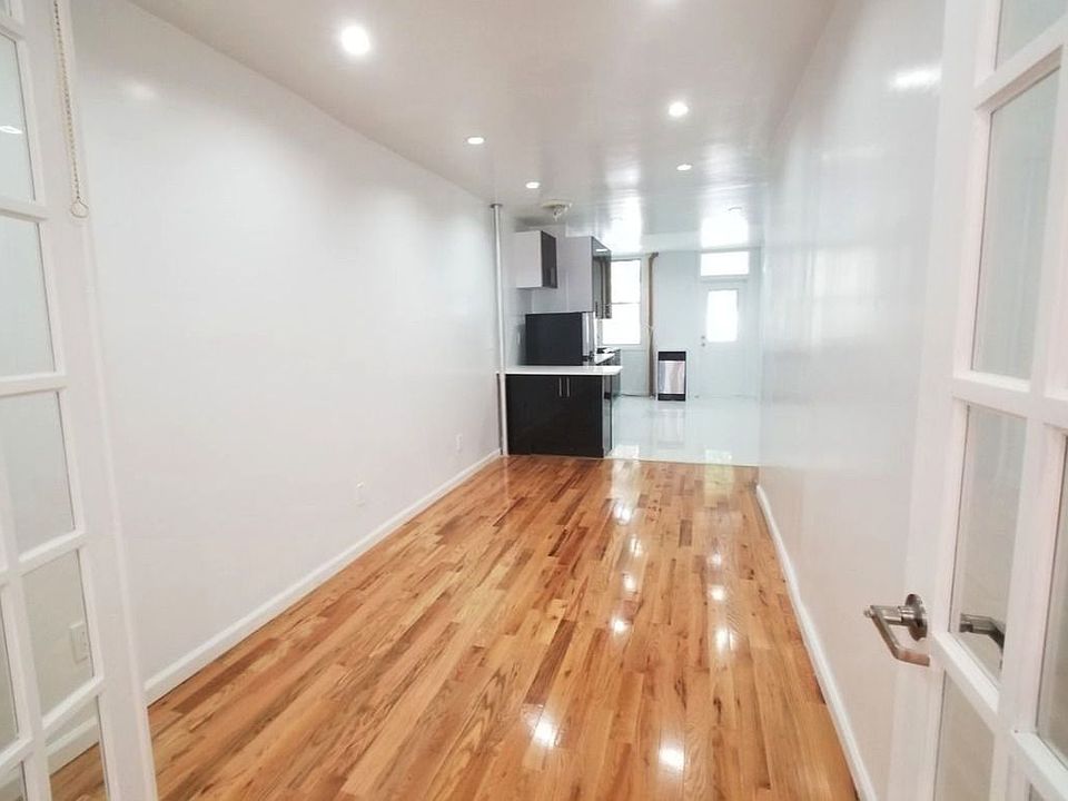 1st image of 137 N 9th St APT 1L