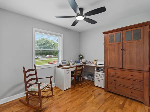 402 Harmon Dr, Marion, KY 42064