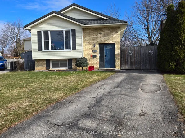 104 Speight Cres, London, ON N5V 3W8