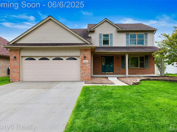 20605 Hickory St, Woodhaven, MI 48183