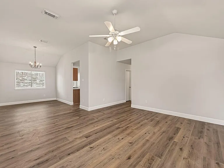6739 Windy River Ln — Photo 6