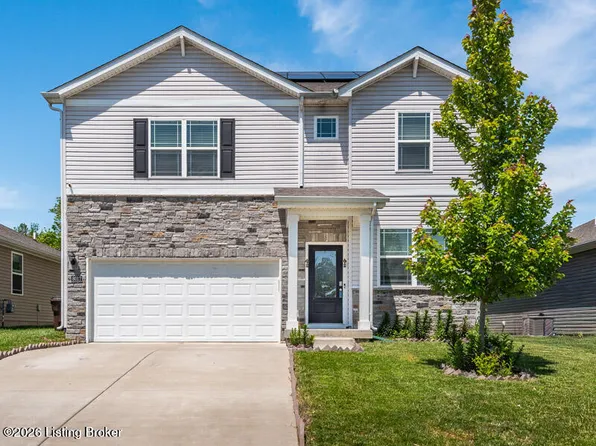 8017 Cedar Meadows Ln, Louisville, KY 40229