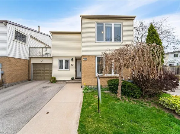 1069 Kos Blvd, Mississauga, ON L5J 4L3