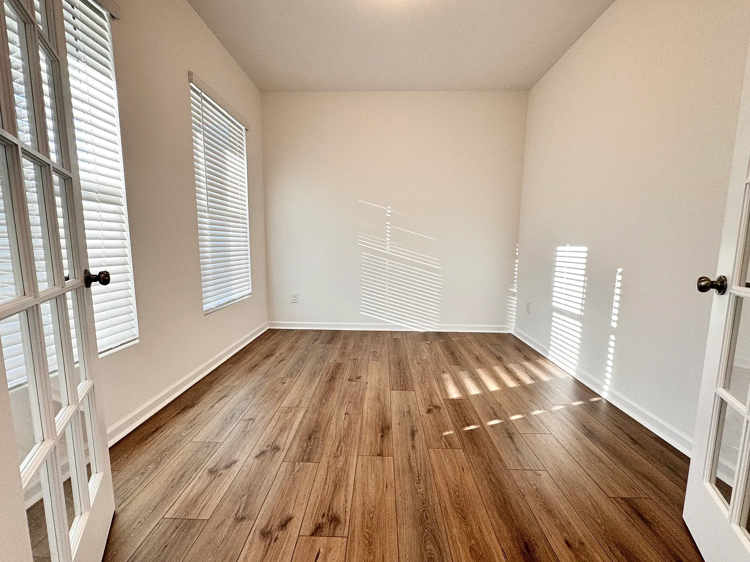 3 bed, 2.5 bath, 2000 sqft, $2,500 — Photo 3