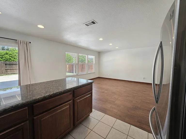 344 Citadel Ave — Photo 9