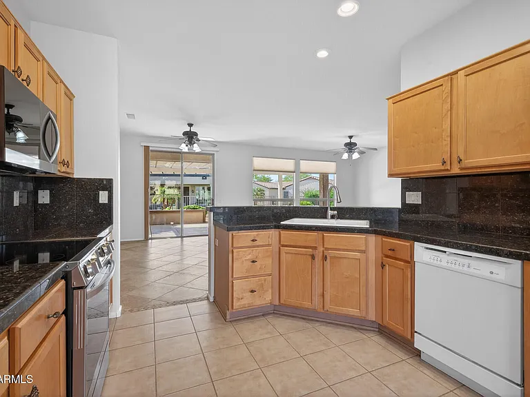 15243 W Camino Estrella Dr — Photo 12