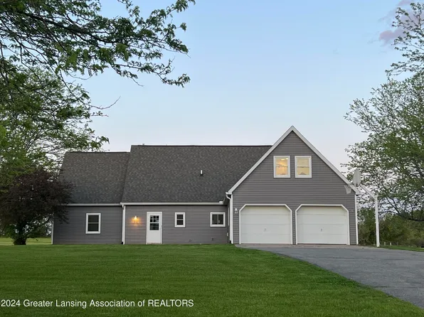 12221 S Wright Rd, Eagle, MI 48822