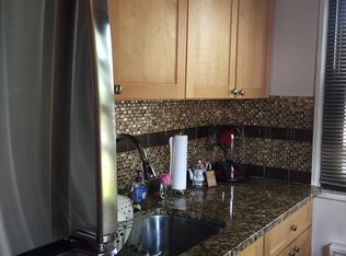 16304 16th Rd FL 1, Whitestone, NY 11357