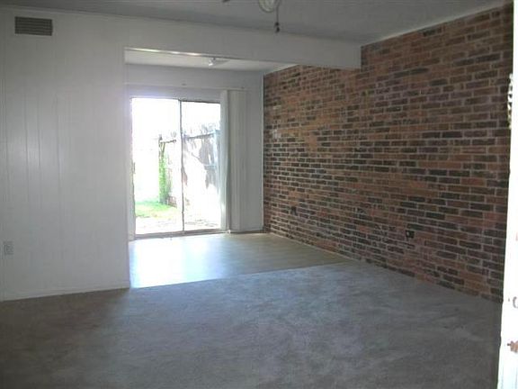 2nd image of 402 S 2nd St APT C
