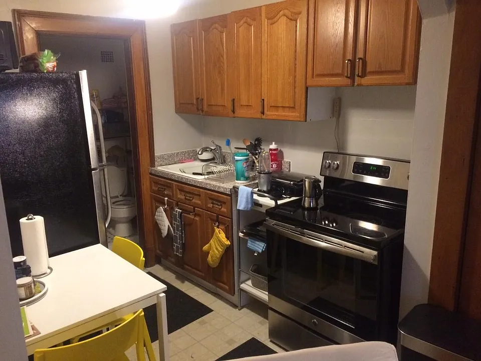 849 Beacon St #4