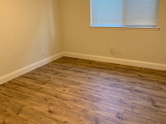 2nd image of 8120 Pine Oaks Ct