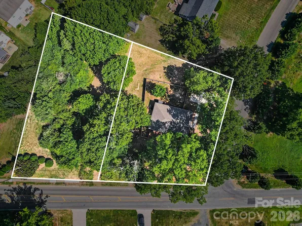 3625 Kelly Rd, Charlotte, NC 28216