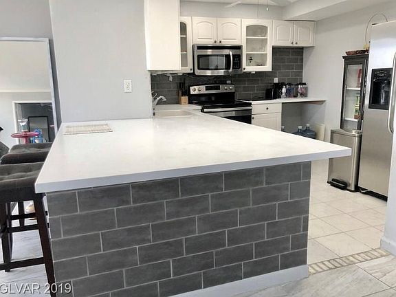 5th image of 3930 University Center Dr APT 807