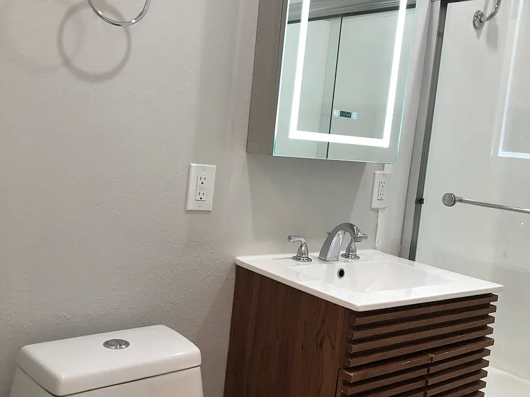 120 Roswell Ave #9 — Photo 35