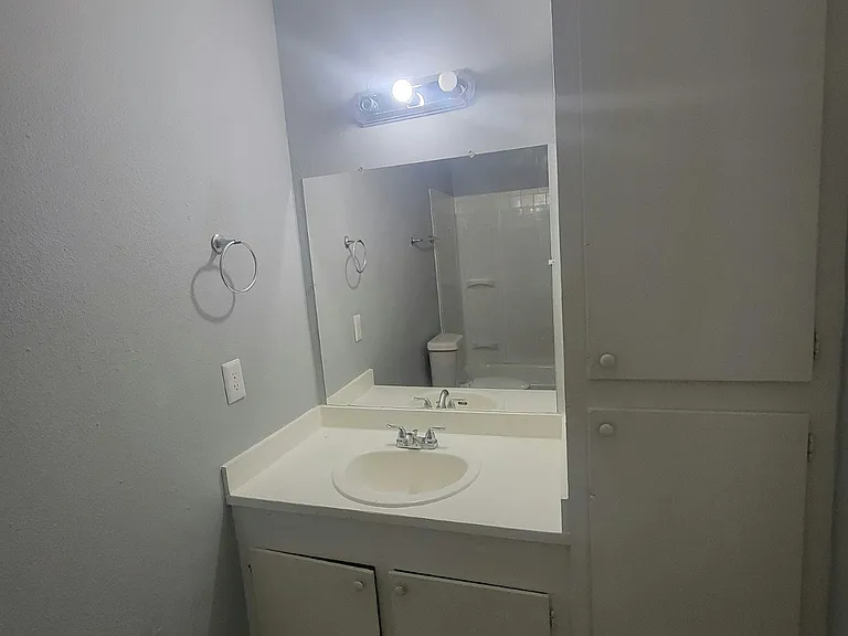225 McDowell Road Ext #D6 — Photo 3