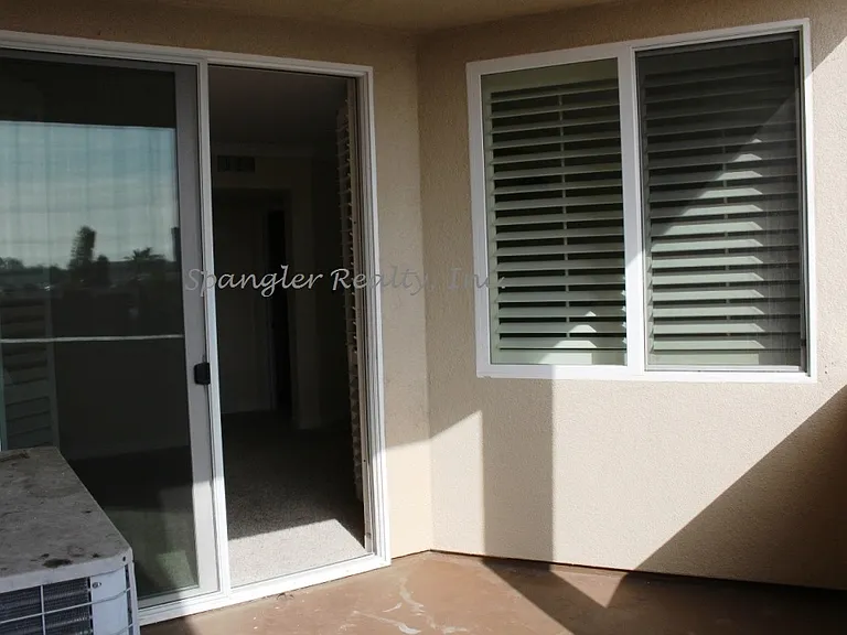553 Laguna Dr — Photo 12