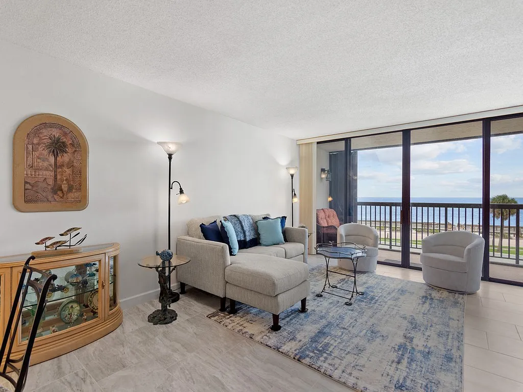2 bed, 1000 sqft, $6,500 — Photo 4