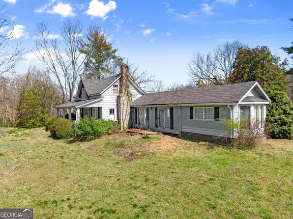 111 Skitts Mountain Rd, Cleveland, GA 30528