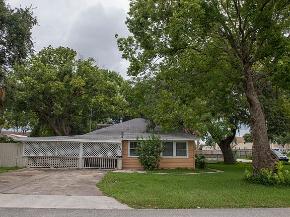 3rd image of 340 Ferndale Ave