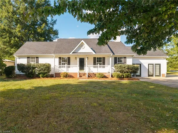 100 Prima Dr, Greensboro, NC 27455