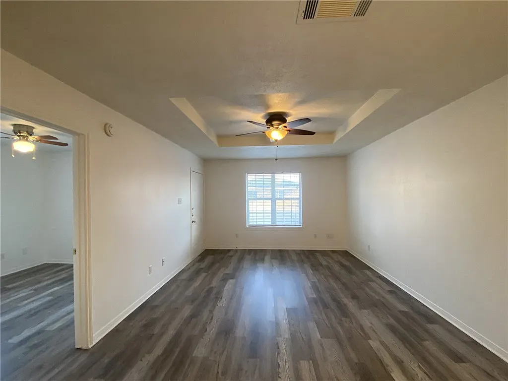 Building Photo - 1903 Sbisa Way #A