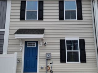 28 Mulberry Ln, Clementon, NJ 08021