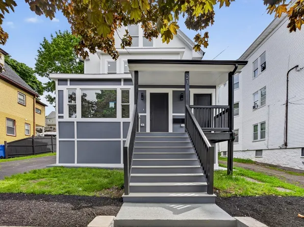 21 Hutchinson St #B, Winthrop, MA 02152