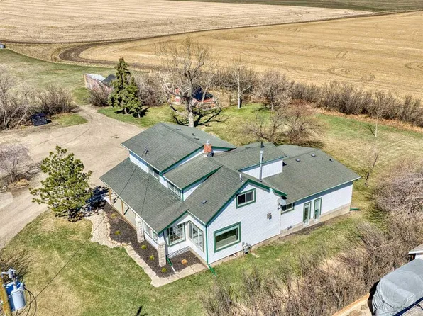 40 E 2nd St W, Arrowwood, AB T0L 0B0