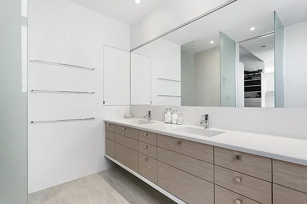 Sold by Compass | media 8