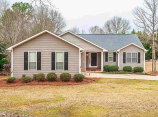 404 Victoria Place Dr, Locust Grove, GA 30248