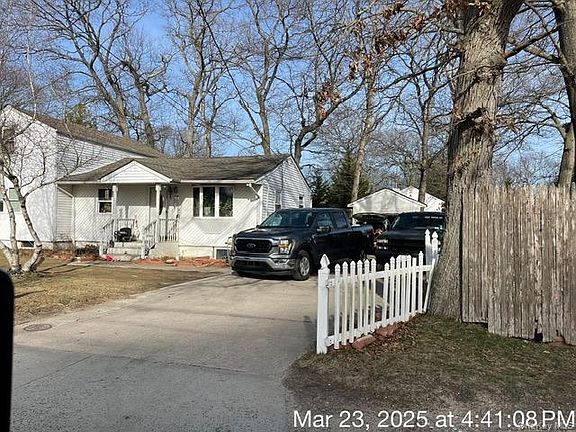 3rd image of 255 Jayne Boulevard